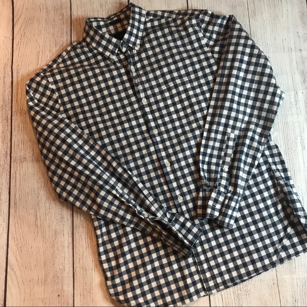 J. Crew Men’s Blue Plaid Button-Down Size Medium
